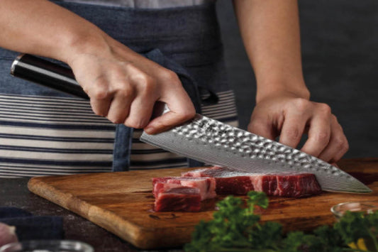 Dímes en una cuchilla de cuchillo: descubra qué propósito sirven