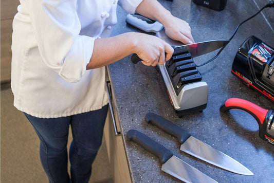 ¿Puedes usar un afilador de cuchillo eléctrico en un cuchillo de chef japonés?