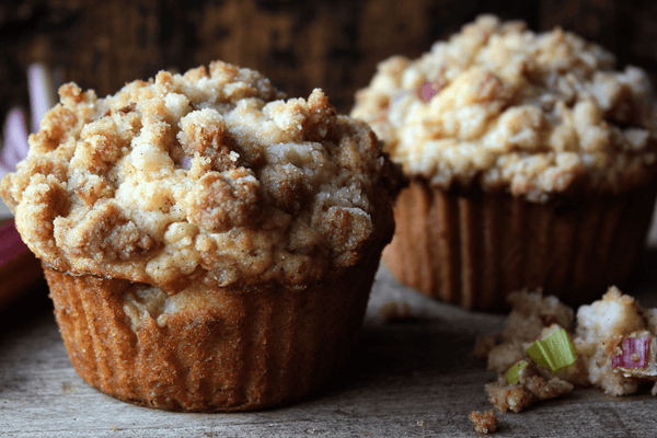 Tender Cinnamon Rhubarb Muffins with Crumb Topping