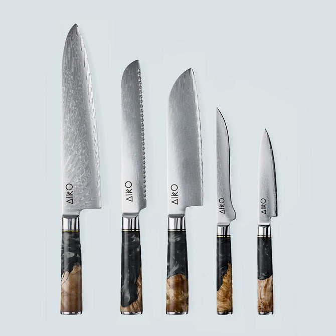 Cuchillo Aiko de acero damasco negro con mango de resina de color negro
