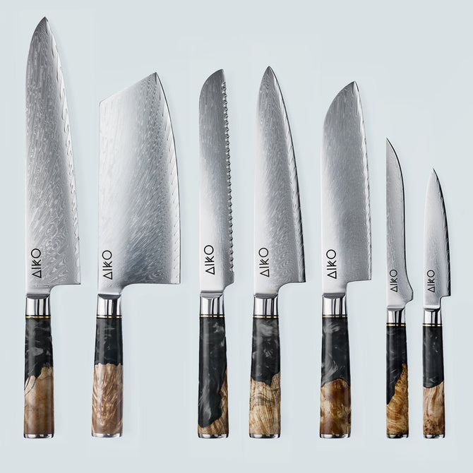 Cuchillo Aiko de acero damasco negro con mango de resina de color negro